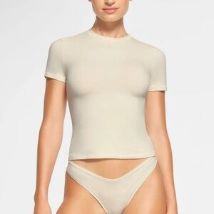 Skims Cotton Jersey Tee Color Bone